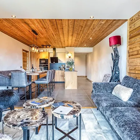 5 Pieces, Les Saisies, Jacuzzi, Parking, Skis Aux Pieds - Fr-1-810-15 * Les Saisies